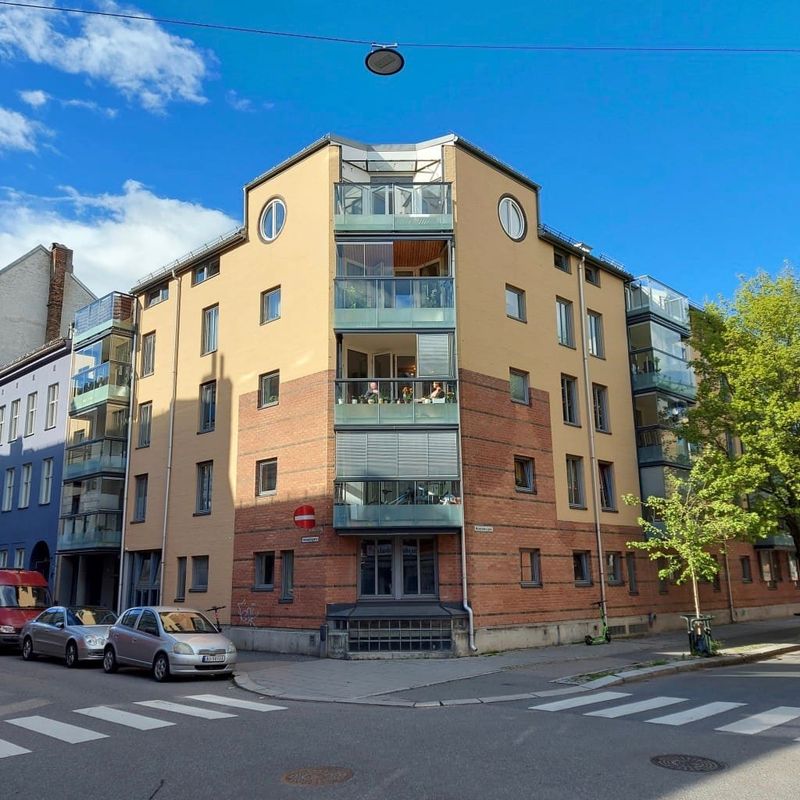 Heimdalsgata 30 sett fra gaten